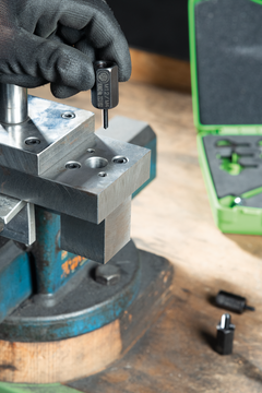 Kukko Sliding Plate Puller Set UNC Thread for Plates up to 225 mm – KS‑22‑01‑UNC