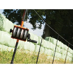 Gallagher Smart Fence 2 Portable Electric Fence System – 100 m Temporary Fencing Kit – G70000