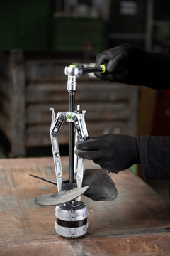 Kukko 3‑Jaw Tab Puller for Fan Wheels with Oscillating & Height‑Adjustable Jaws – 202‑S