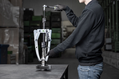 Kukko 2‑Jaw Universal Puller with Oscillating & Reversible Jaws, 320 mm Spread & 260 mm Reach – 207‑2 B